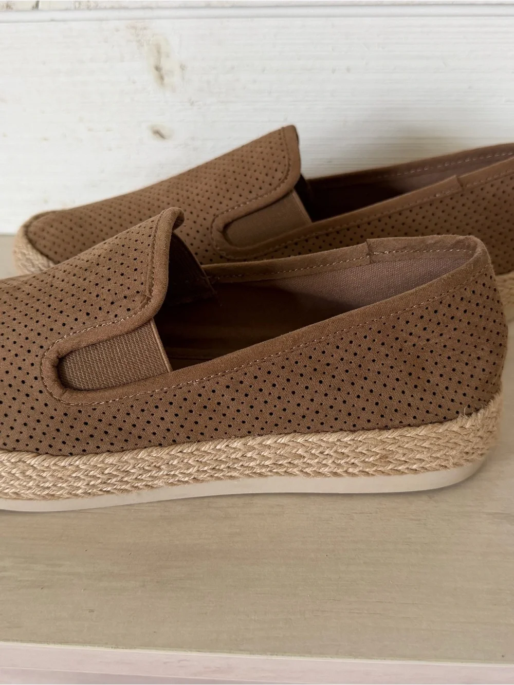 Esprit Nadine Perforated Suede Slip-On Sneaker Women’s 10M Brown NEW